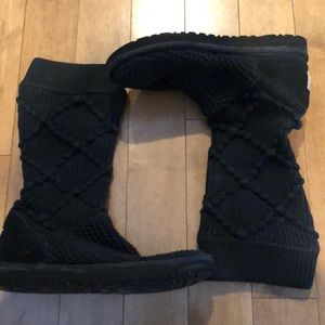 Geniune Black Cable Knit Ugg’s!  VGUC! Size 8!